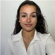 Niñera y refuerzo escolar para niños de primaria